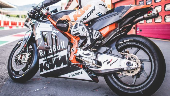 Η πολλά υποσχόμενη, σύμφωνα με όσα ακούγονται, ΚΤΜ RC16 σε δράση. Η πολλά υποσχόμενη, σύμφωνα με όσα ακούγονται, ΚΤΜ RC16 σε δράση.