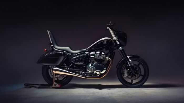 Αν νομίζεις πως οι choppers ανήκουν μόνο στην άλλη πλευρά του Ατλαντικού, δες ξανά. Από τα στενά του Soho στο Λονδίνο, εκεί όπου το rock ΅nΆ roll δεν πέθανε ποτέ και τα tattoo έχουν μεγαλύτερη ιστορία
