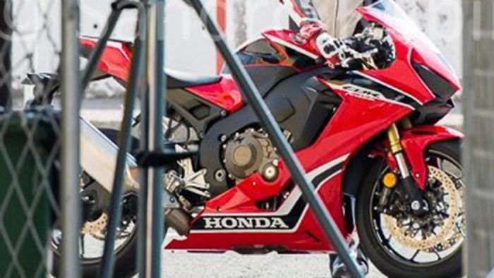 Περισσότερες πληροφορίες για το νέο supersport είδαν τα φώτα της δημοσιότητας. 