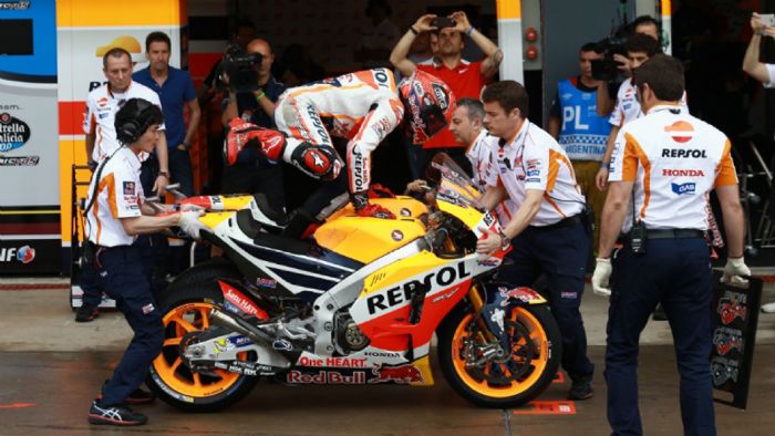 Κράνος υποχρεωτικό, και για το προσωπικό των paddocks, από του χρόνου! Κράνος υποχρεωτικό, και για το προσωπικό των paddocks, από του χρόνου!