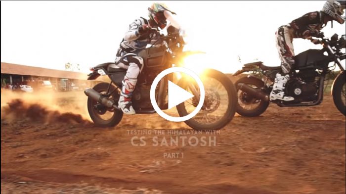 Το video με τον αναβάτη CS Santosh να οδηγεί το Himalayan εκτός δρόμου. Το video με τον αναβάτη CS Santosh να οδηγεί το Himalayan εκτός δρόμου.