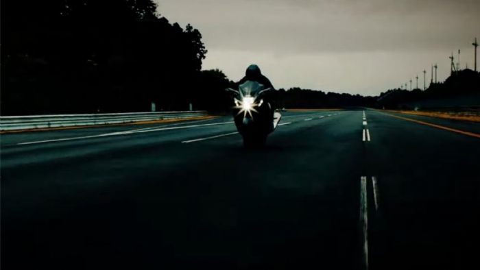 Στιγμιότυπο από το βίντεο που δημοσιεύθηκε χθες, για την νέα Suzuki Hayabusa. 
