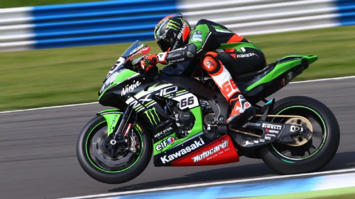 Νίκη και στους δύο αγώνες του Donington και ρεκόρ για τον Tom Sykes. Νίκη και στους δύο αγώνες του Donington και ρεκόρ για τον Tom Sykes.