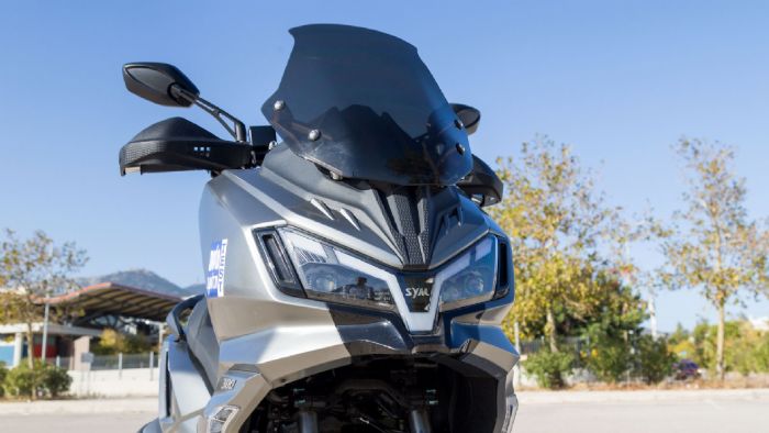 Η νέα τιμή του μοντέλου έχει διαμορφωθεί στα 4.995 ευρώ (από 5.195 ευρώ), ενισχύοντας σημαντικά το value-for-money του. 