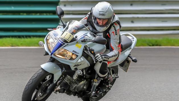 Παράλυτη αναβάτρια τρέχει για φιλανθρωπικό σκοπό Παράλυτη αναβάτρια τρέχει για φιλανθρωπικό σκοπό