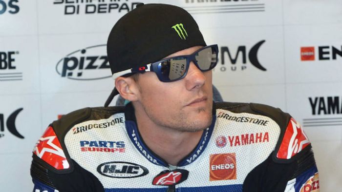 Θέλει να αγωνιστεί σε χωμάτινους αγώνες. Θέλει να αγωνιστεί σε χωμάτινους αγώνες.