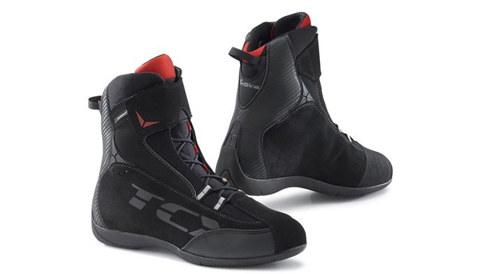 Τα TCX–X Move θα τα βρείτε στο e-shop της BIKERS WORLD στην τιμή των 138 ευρώ. Περισσότερα στο τηλ. 210-2772422.