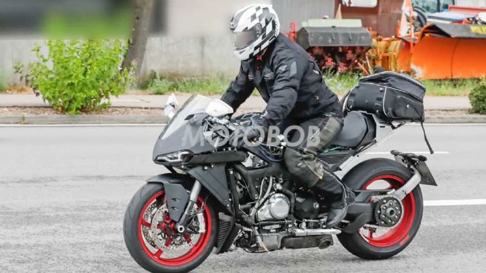 Η TVS Motor ανεβάζει τον πήχη στη supersport κατηγορία με τη νέα Norton V4, η οποία θα παρουσιαστεί επίσημα στην EICMA 2025 και ήδη δοκιμάζεται στους δρόμους του Ηνωμένου Βασιλείου.