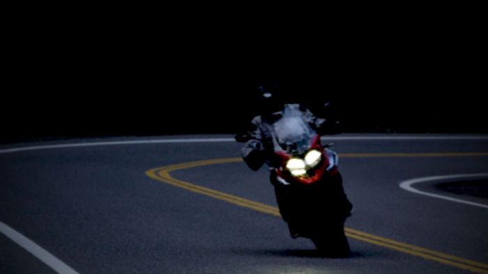 Γενναίο facelift, νέοι προβολείς και ψηφιακή οθόνη TFT.