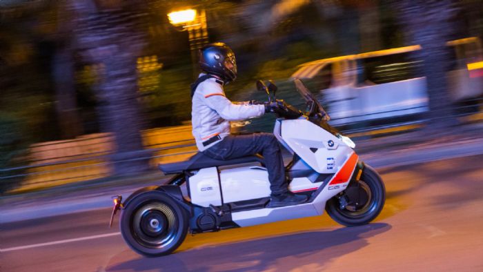 Κινούμαι Ηλεκτρικά: Ξεκίνησε ο δεύτερος κύκλος επιδοτήσεων Κινούμαι Ηλεκτρικά: Ξεκίνησε ο δεύτερος κύκλος επιδοτήσεων