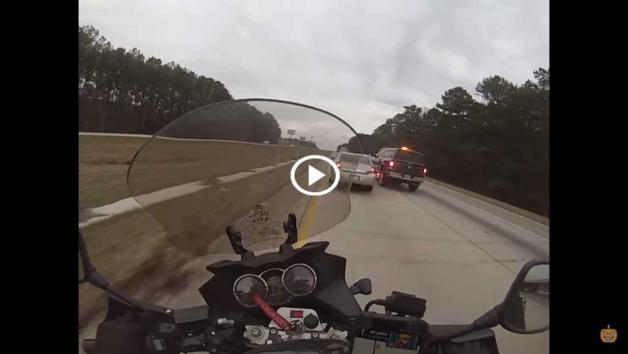 VIDEO: Δεν προλαβαίνεις να αντιδράσεις και γίνεσαι… αφίσα!