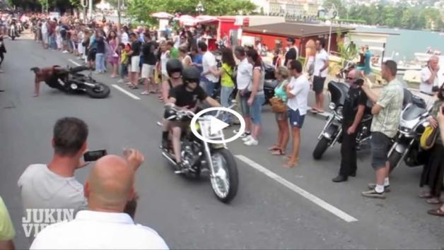 VIDEO: Όταν το παίζεις «μούρη», τρως την άσφαλτο στη μούρη!