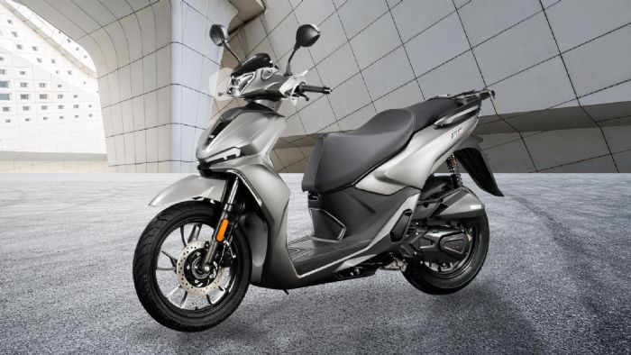 Voge SR16: Ψηλόροδο αστικό scooter με Traction Control και τιμή 2.695 ευρώ
