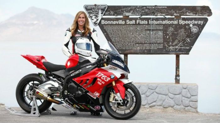 Έξι από τα οκτώ περάσματα που έκανε η Valerie Thompson για τον αγώνα, ξεπερνούσαν τα 322 χλμ./ώρα!