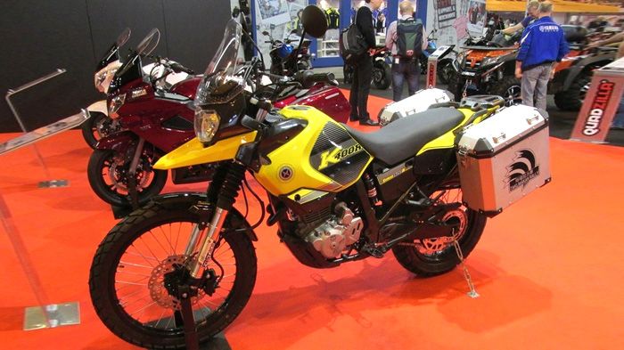 To WK-Trail 400 είναι μια νέα, ελαφριά on-off. Προς το παρόν μόνο για το Ηνωμένο Βασίλειο.