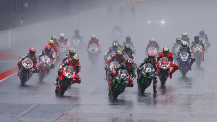 Στιγμιότυπο από τον αγώνα της Κυριακής, στο Lausitzring της Γερμανίας. Στιγμιότυπο από τον αγώνα της Κυριακής, στο Lausitzring της Γερμανίας.