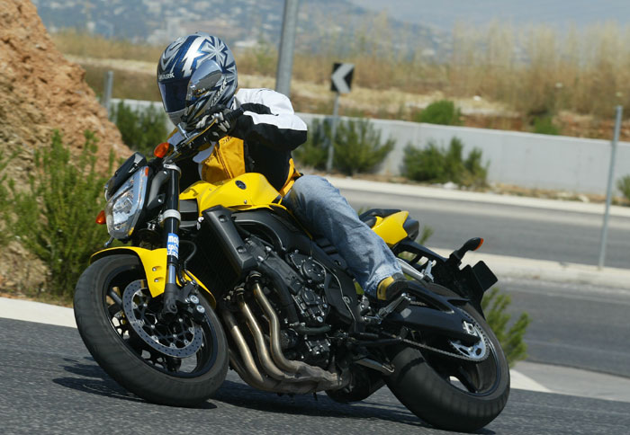 Δοκιμή Yamaha FZ 1: Θα σας «γλυκάνει» Δοκιμή Yamaha FZ 1: Θα σας «γλυκάνει»