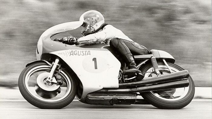 Ο Giacomo Agostini με MV Agusta στο Isle of Man TT.
