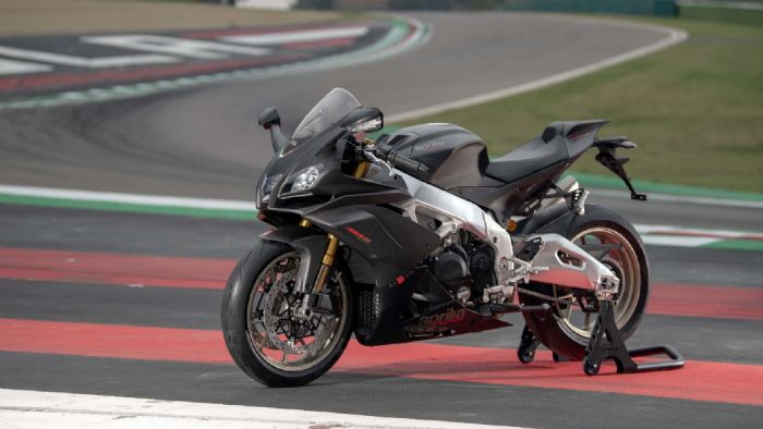 Νέο Aprilia RSV4 1100 Factory