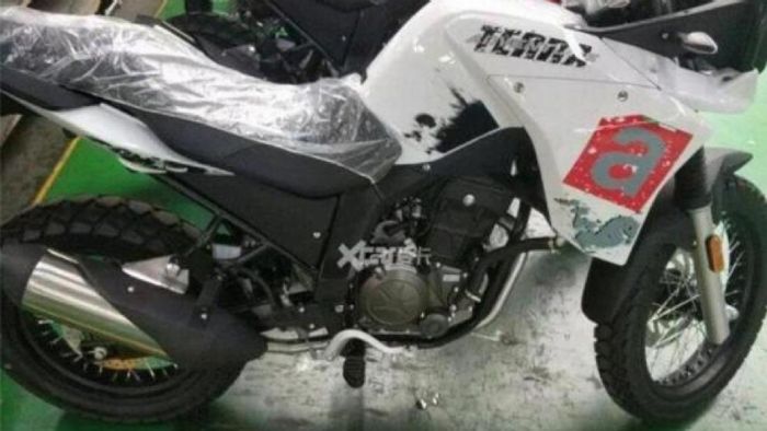 H κατασκοπευτική εικόνα του Aprilia Terra 250 από το εργοστάσιο. 