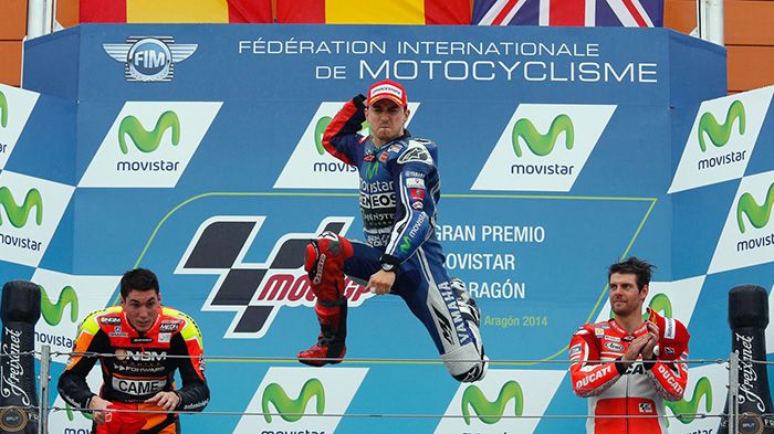 Πρώτη νίκη φέτος για το Lorenzo, που την πανηγύρισε με το άλμα θριάμβου που έχει κατοχυρώσει.