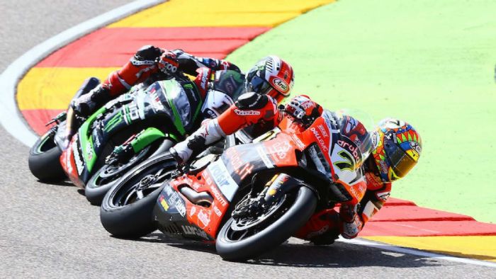 Μάχες στήθος με στήθος όλο το Σαββατοκύριακο για Rea και Davies Μάχες στήθος με στήθος όλο το Σαββατοκύριακο για Rea και Davies