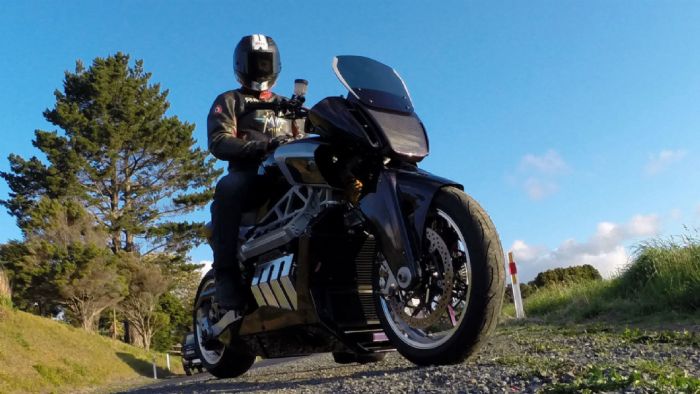 H νέα Aurora Hellfire OZ26