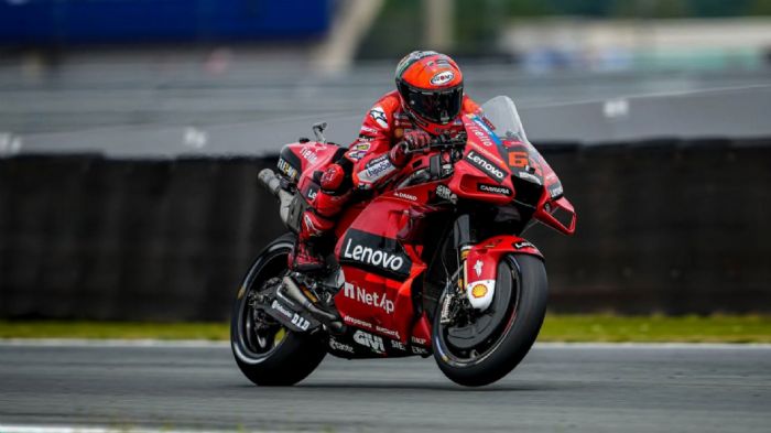 MotoGP Αssen: Καθηλωτική νίκη Bagnaia, διπλή πτώση Quartararo