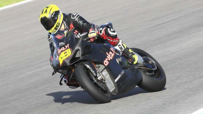 Ο Bautista στην πίστα με την V4R του. 