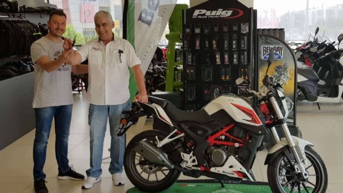 Best Moto 2018: Παράδοση του τρίτου δώρου! Best Moto 2018: Παράδοση του τρίτου δώρου!