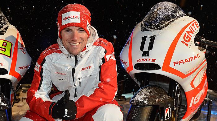 Μόλις στα 29 του χρόνια ο Spies αποφάσισε να αποσυρθεί από τους αγώνες χωρίς να Μόλις στα 29 του χρόνια ο Spies αποφάσισε να αποσυρθεί από τους αγώνες χωρίς να αφήνει περιθώρια για επιστροφή στις δηλώσεις του..