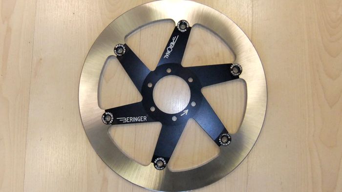 Μπορείτε να αποκτήστε το σετ µαύρου και τιτανίου σε μοναδική τιμή προσφοράς Μπορείτε να αποκτήστε το σετ µαύρου και τιτανίου σε μοναδική τιμή προσφοράς 350 ευρώ, από την Σπηλιώτης. Περισσότερα στο 210-5777906.