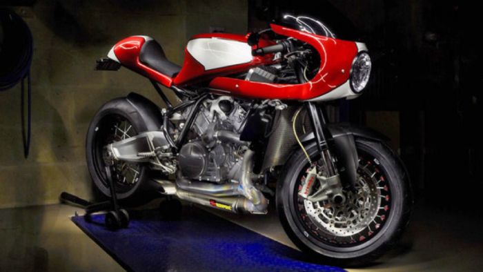 Χαρακτηριστική εμφάνιση αγωνιστικών μοτοσυκλετών περασμένων δεκαετιών