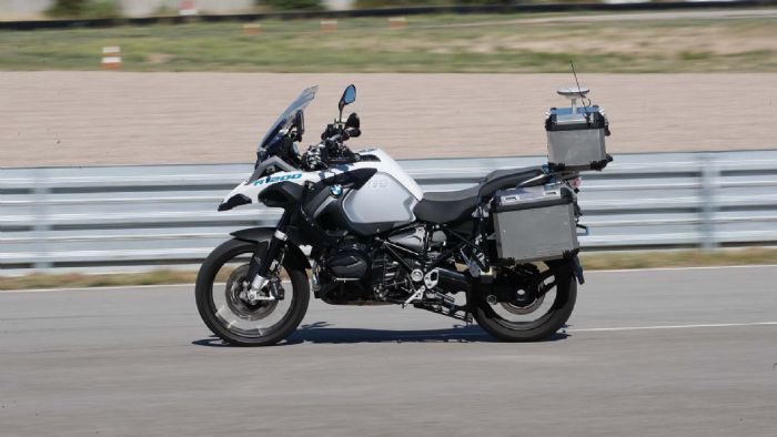 Φωτογραφία της αυτόνομης GS στην φάση των δοκιμών. 