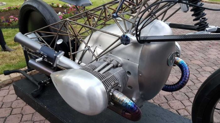 BMW: Επίσημη επιβεβαίωση για 1.800άρη boxer!