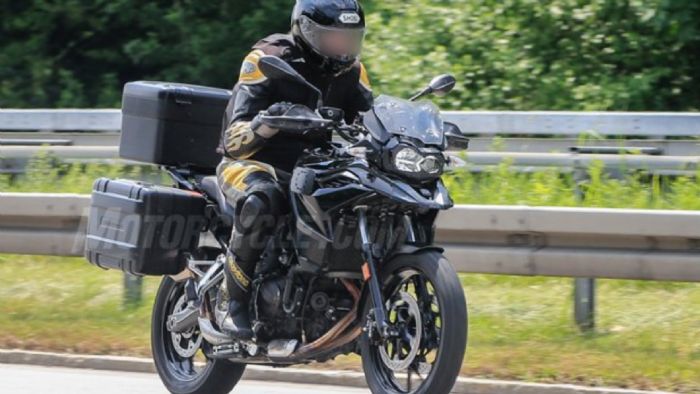 Οι κατασκοπευτικές φωτογραφίες που το αμερικανικό Motorcycle.com δημοσίευσε, από την νέα BMW F900 GS που δοκιμάζεται!