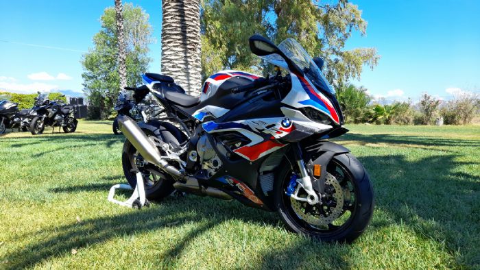 BMW M 1000 RR BMW M 1000 RR