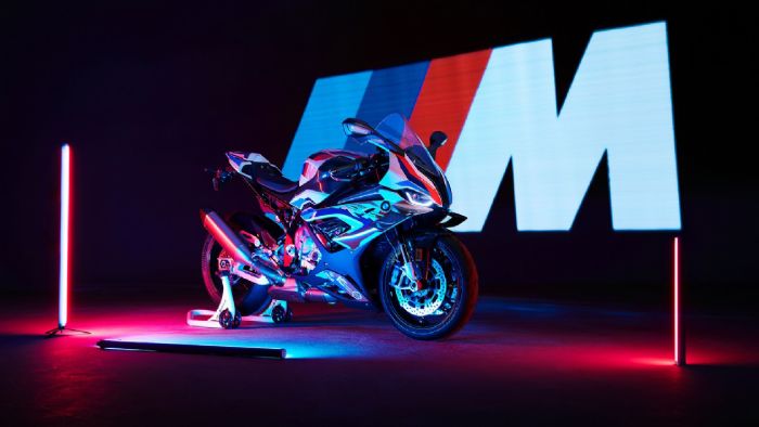 Η BMW M 1000 RR