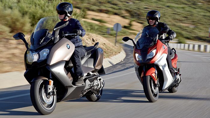 Ανανεωμένα παρουσιάζονται τα δύο maxi scooters της BMW για το 2016. Ανανεωμένα παρουσιάζονται τα δύο maxi scooters της BMW για το 2016.