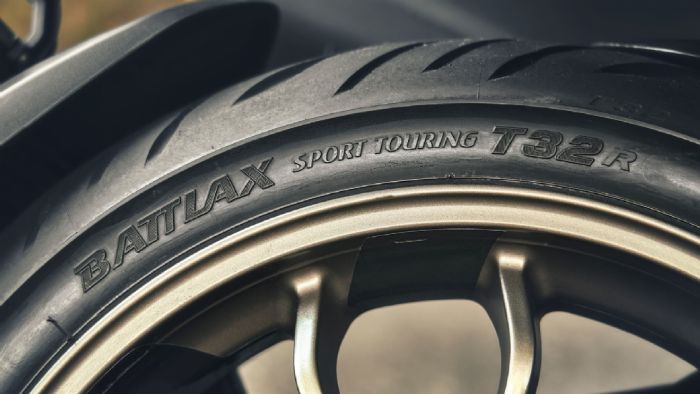 To νέο Bridgestone Battlax Sport Touring T32 είναι εδώ.