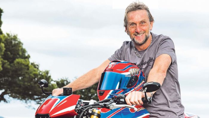 Fogarty: Πετάξτε τα ηλεκτρονικά στα σκουπίδια! Fogarty: Πετάξτε τα ηλεκτρονικά στα σκουπίδια!