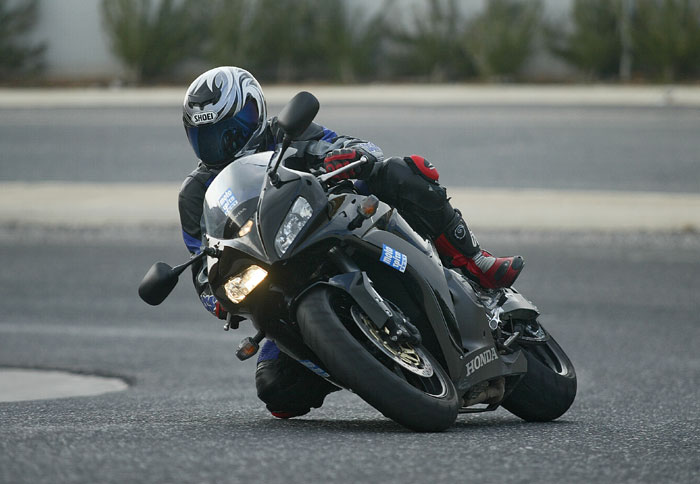 Honda CBR 1000RR: Μαύρη καλλονή