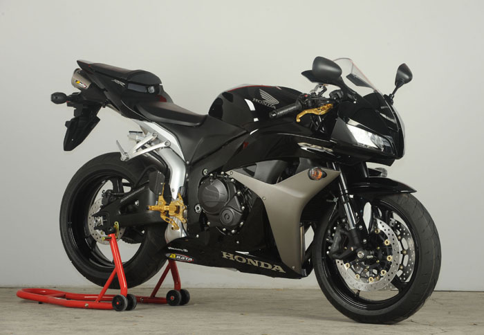 Έτοιμη για την πίστα έκδοση του CBR600RR