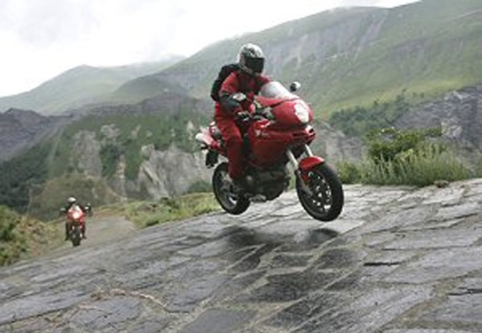 Τα… βουνά «παίρνει» η Ducati!