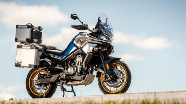 Οδήγησε το 800 ΜΤ Touring και άλλα δημοφιλή CFMOTO στην Μπρατάκος Drag Factory