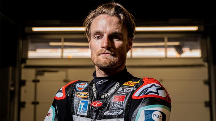 O Chaz Davies O Chaz Davies