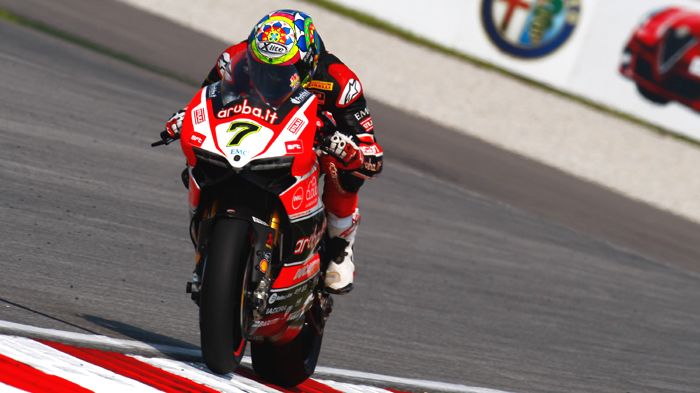 Για άλλη μια χρονιά θα συνεχίσει με την Ducati τόσο ο Chaz Davies (φωτογραφία) ό Για άλλη μια χρονιά θα συνεχίσει με την Ducati τόσο ο Chaz Davies (φωτογραφία) όσο και ο Davide Giugliano.