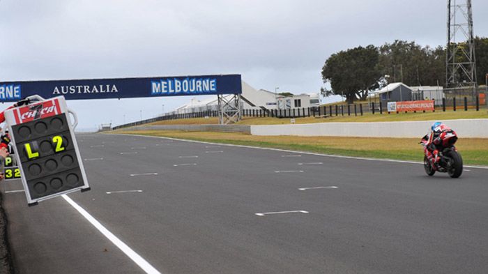 O Carlos Checa ήταν ο πρωταγωνιστής στο Philip Island.