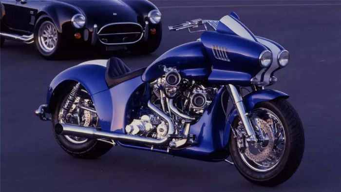 H «Cobra» του John Covington H «Cobra» του John Covington