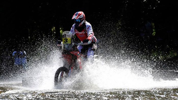 O Bang-Bang Barreda ευστόχησε την 1η μέρα, παίρνοντας την 1η θέση στις μοτοσικλέτες.